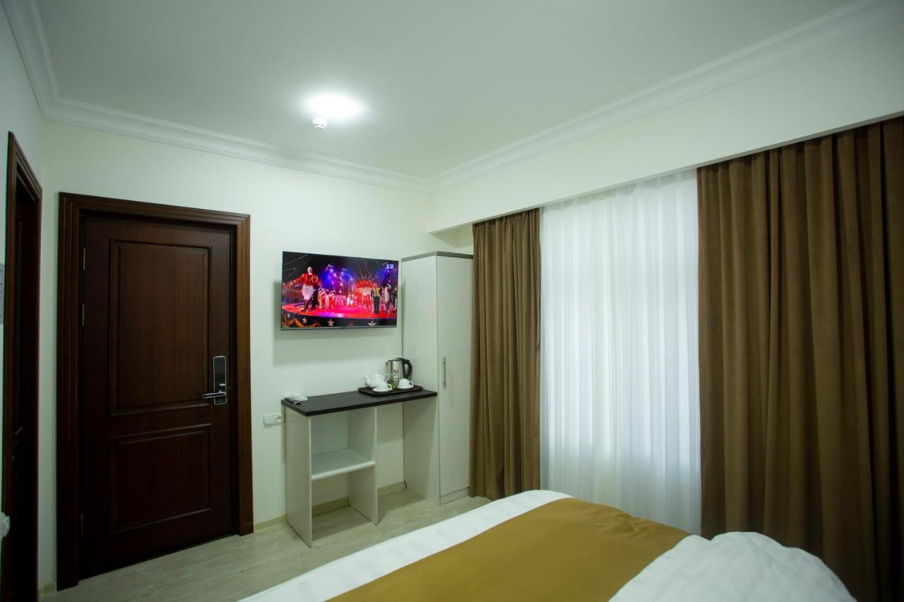Viva Hotel Tashkent Bagian luar foto