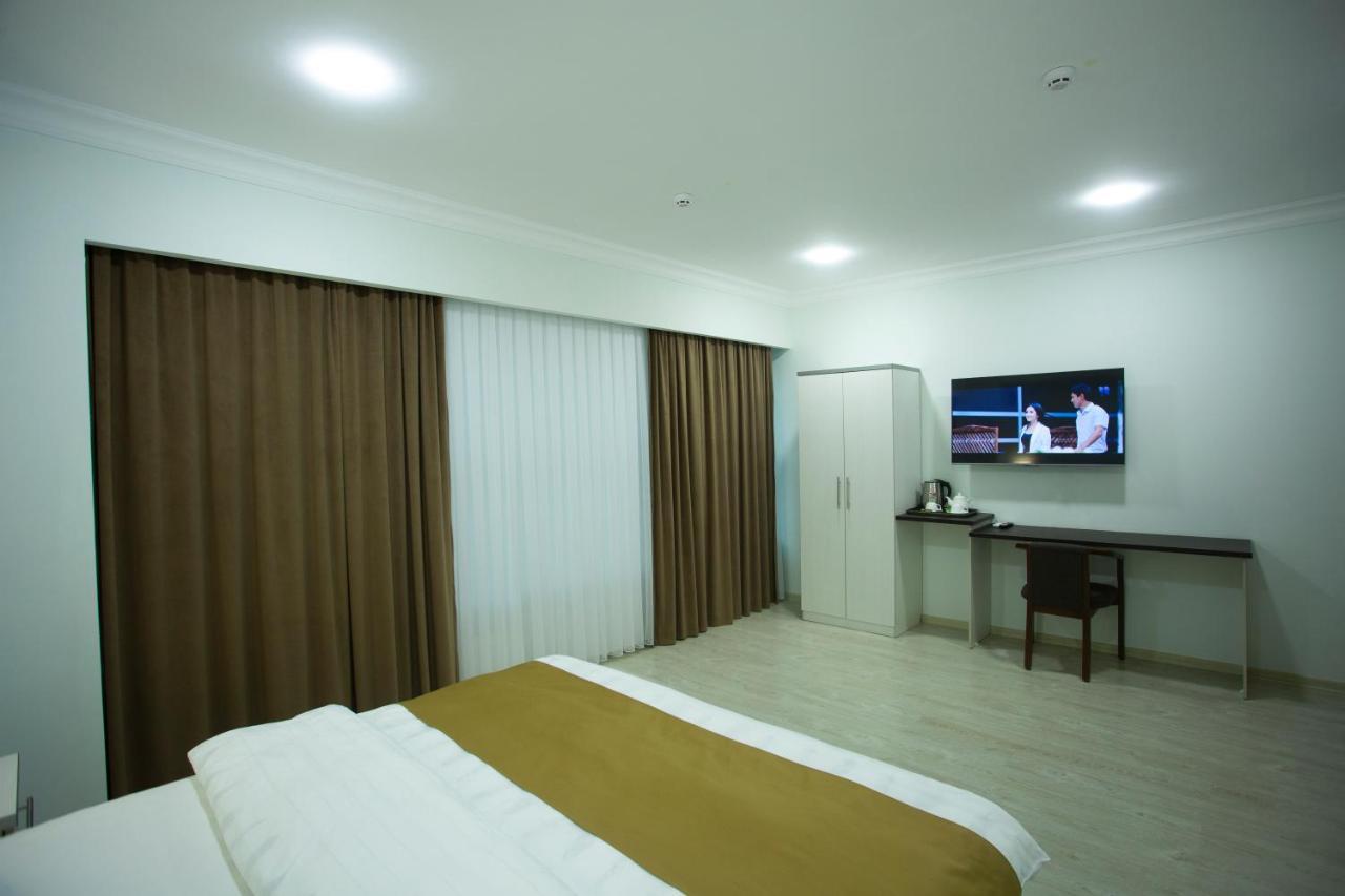 Viva Hotel Tashkent Bagian luar foto