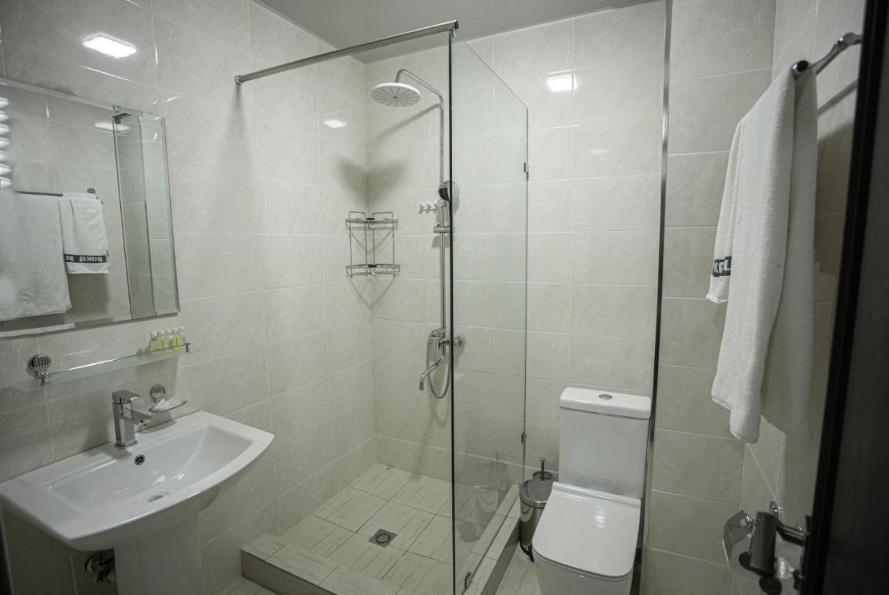 Viva Hotel Tashkent Bagian luar foto