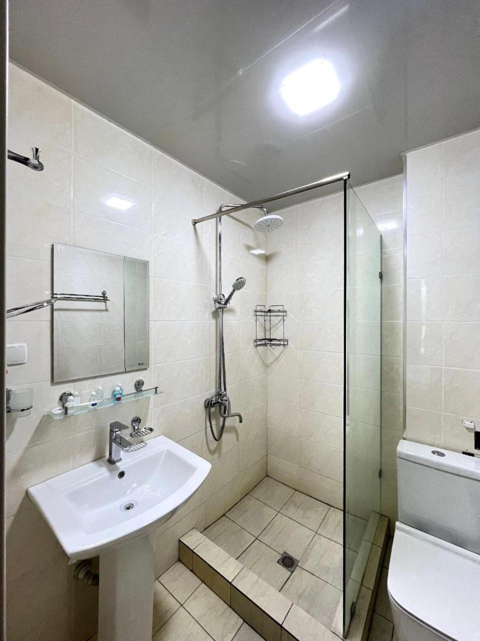 Viva Hotel Tashkent Bagian luar foto