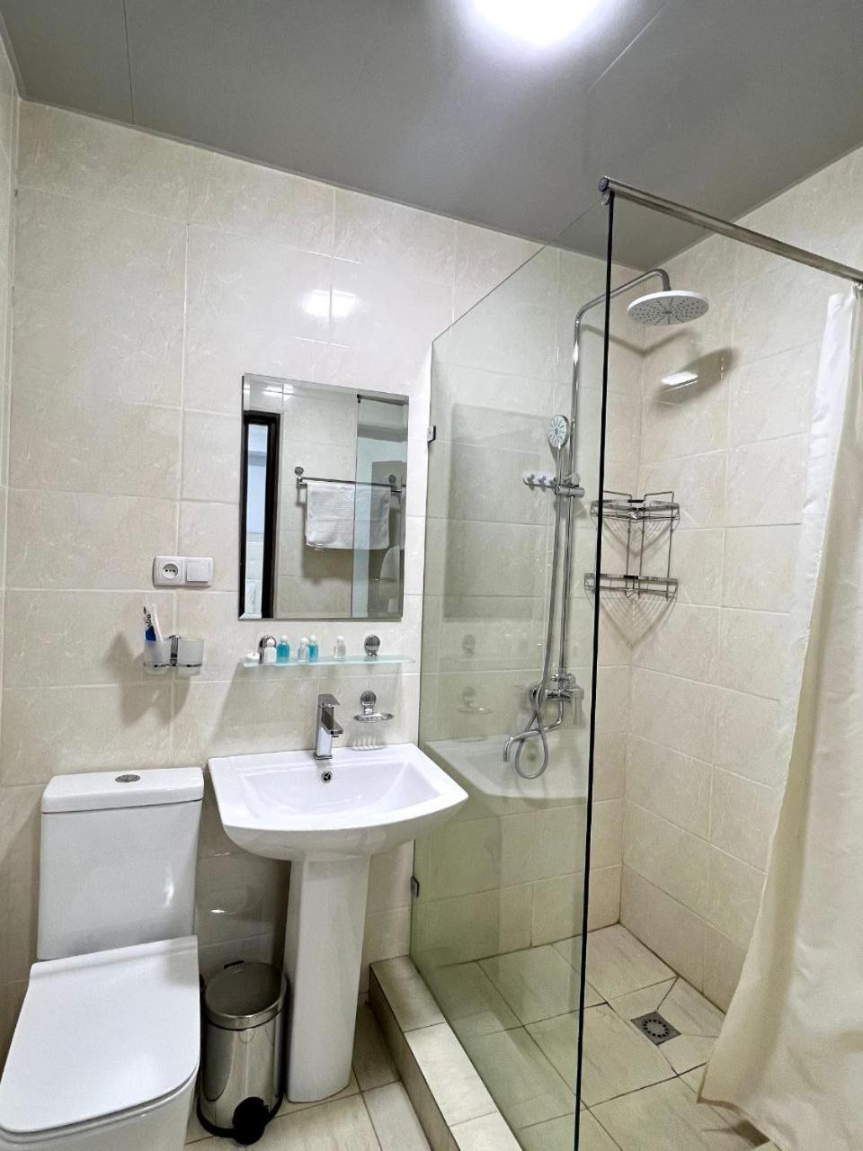 Viva Hotel Tashkent Bagian luar foto